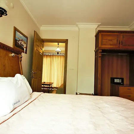 فندق Cundavilla & 2*