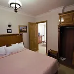 Cundavilla Hotel&suites Hotel