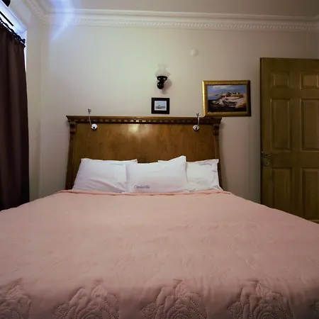 Hotel Cundavilla & 2*