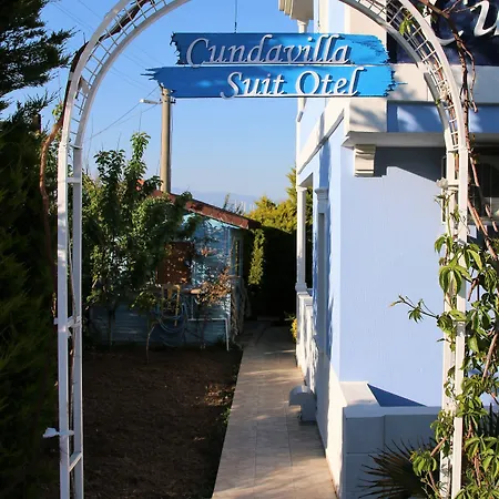 Hotel Cundavilla &
