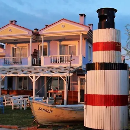 Hotel Cundavilla & 2*