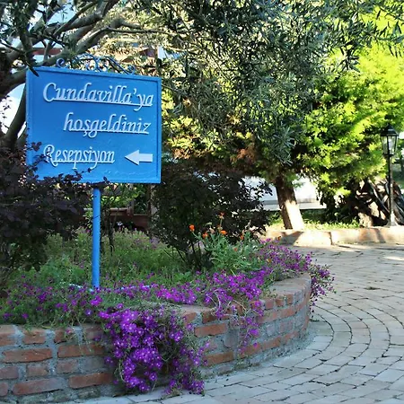 Hotel Cundavilla &