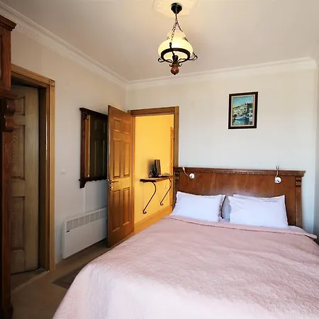 Hotel Cundavilla & 2*