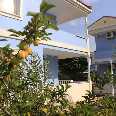 Hotel Cundavilla & 2*